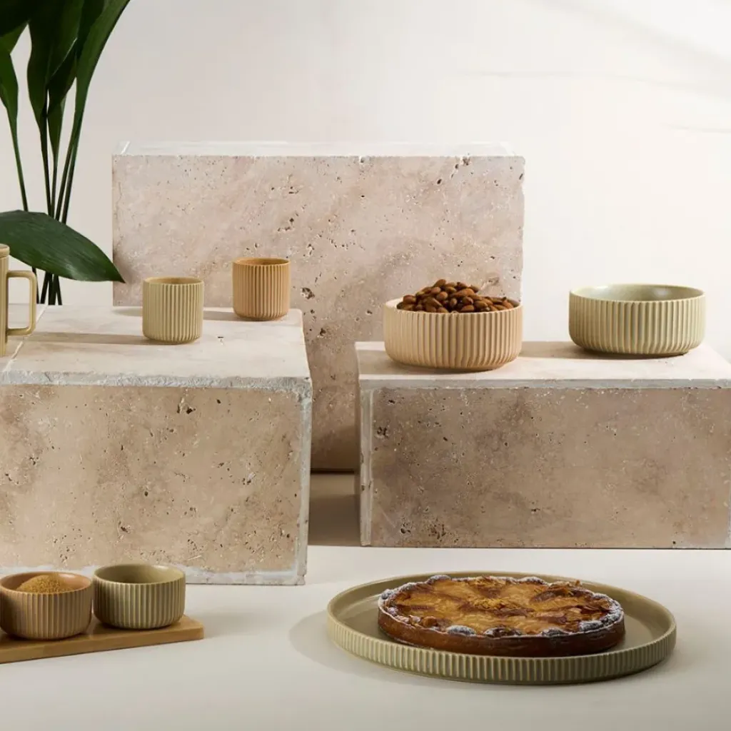 Fabrique de Styles Plat rond en grès d33cm - Sweet Leaves* Plats Et Saladiers